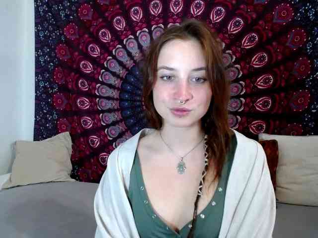 AdalynFlirt webcam