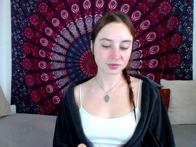 AdalynFlirt webcam