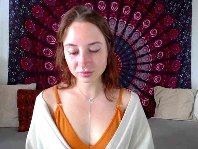 AdalynFlirt webcam