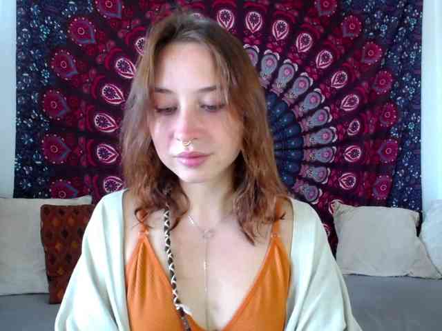 AdalynFlirt webcam