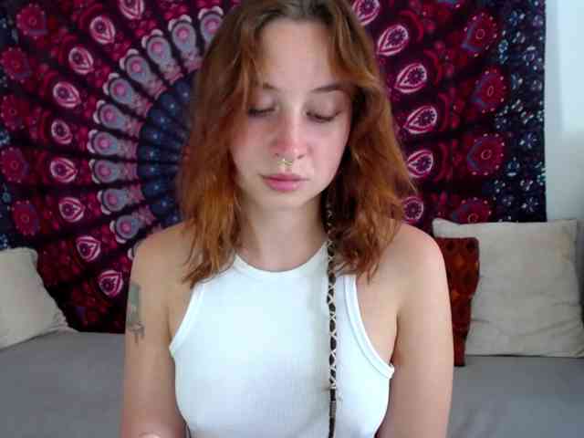 AdalynFlirt webcam
