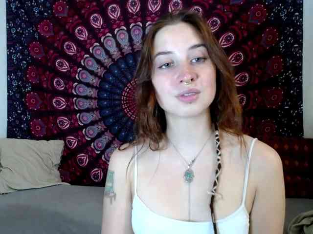 AdalynFlirt webcam