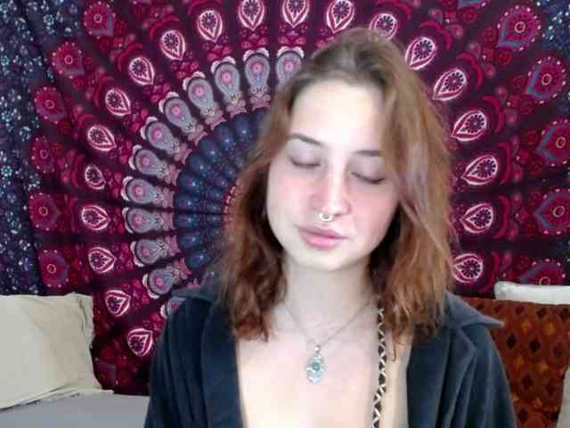 AdalynFlirt webcam