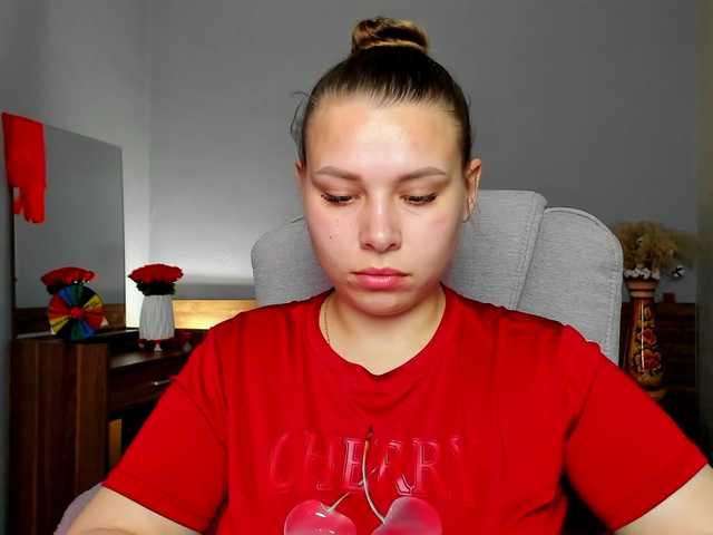 le modèle PolnuiFarsh est en webcam porno dans un show sur le site bongacams, il possède les tags suivants: White/Caucasian,Brunette,Shaved