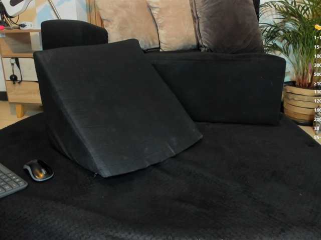 MontserratMarie live cam on BongaCams