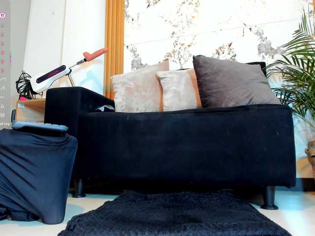 MontserratMarie live cam preview