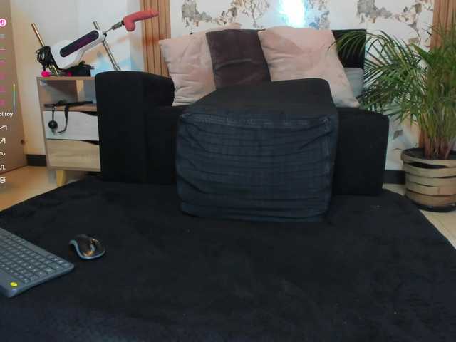 MontserratMarie live cam on BongaCams