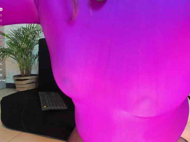 MontserratMarie webcam