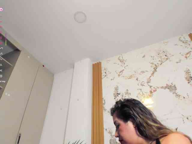 MontserratMarie webcam