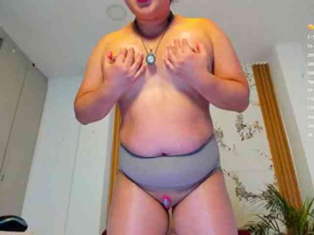 MontserratMarie webcam