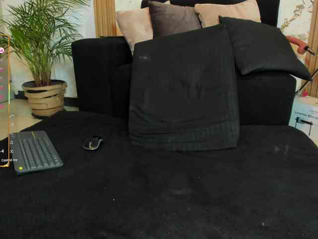 MontserratMarie webcam