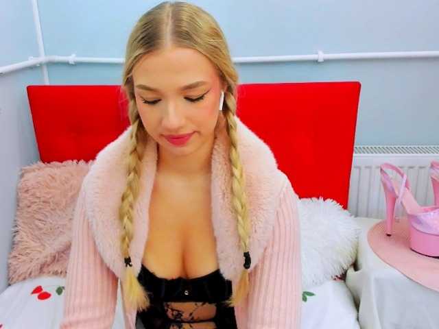 EvetteBeauty live cam on BongaCams