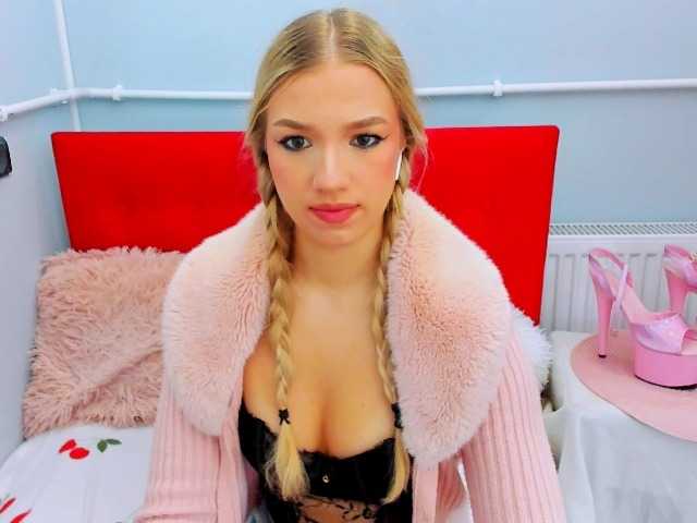 EvetteBeauty live cam on BongaCams