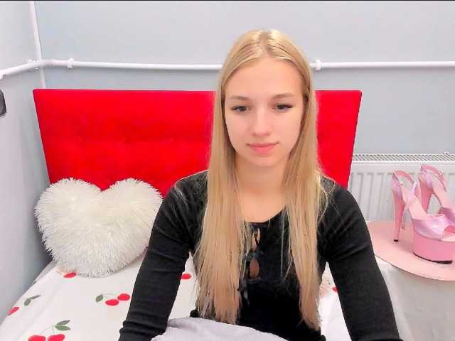 EvetteBeauty live webcam show