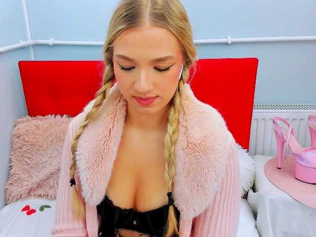 EvetteBeauty live cam on BongaCams