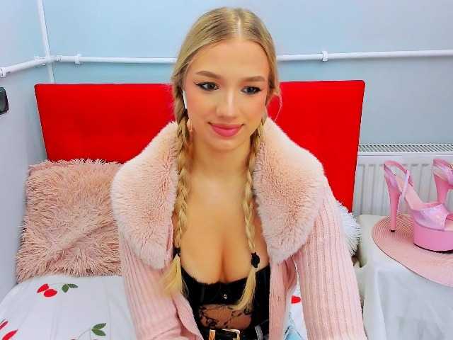 EvetteBeauty live cam on BongaCams