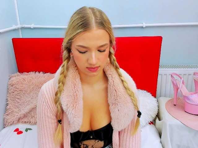 EvetteBeauty live cam on BongaCams