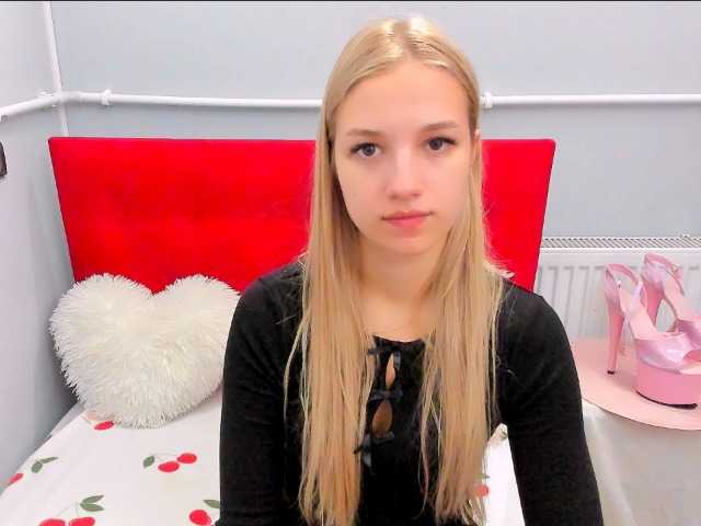 EvetteBeauty live cam on BongaCams