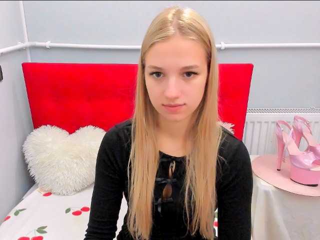 EvetteBeauty live webcam show