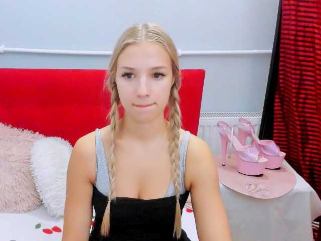 EvetteBeauty live cam on BongaCams