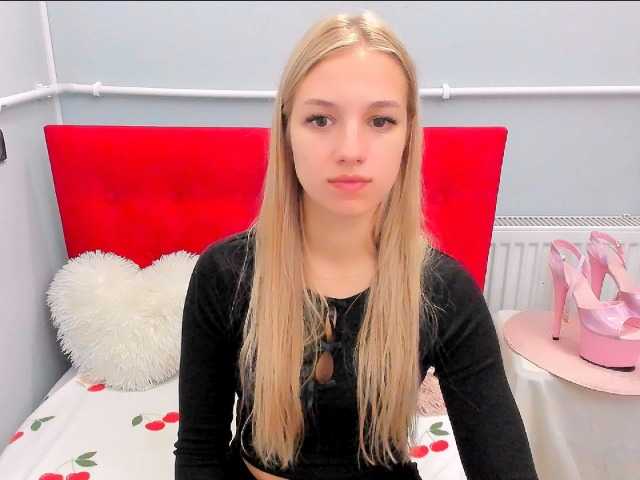 EvetteBeauty live webcam show