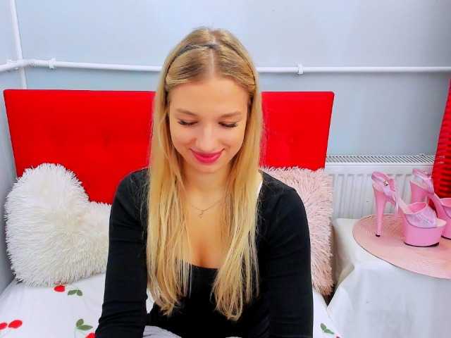 EvetteBeauty live cam on BongaCams