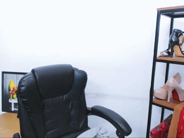 IsabelAmoreX live webcam show