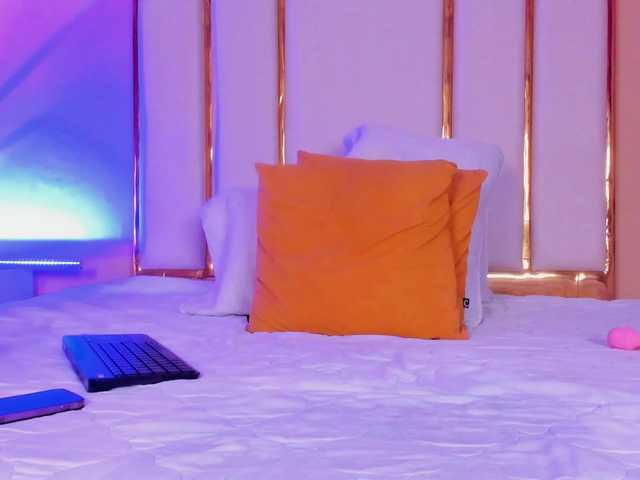 Rosalinda-77 live cam on BongaCams