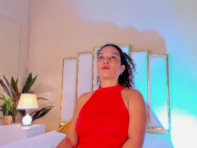 Rosalinda-77 live cam on BongaCams