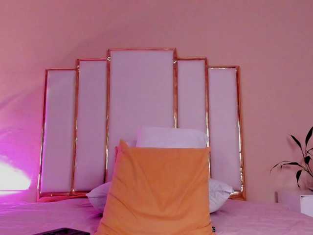 Rosalinda-77 live cam