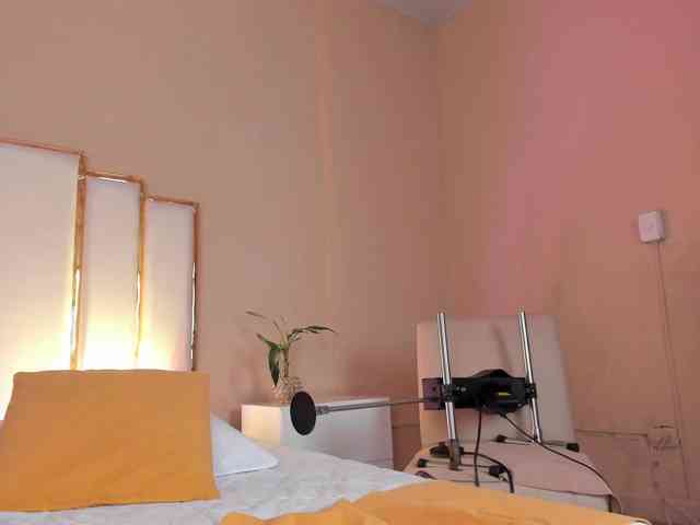 Rosalinda-77 webcam