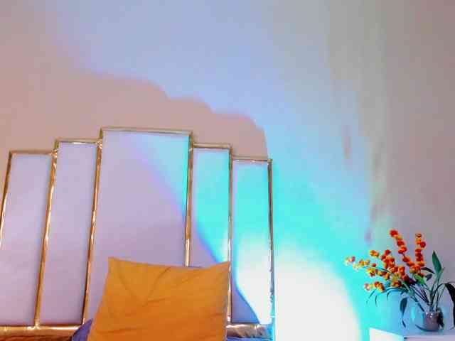 Rosalinda-77 webcam