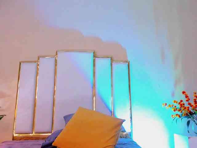Rosalinda-77 webcam