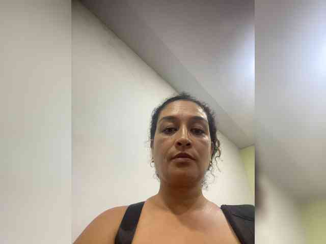 Rosalinda-77 webcam