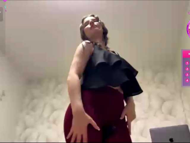 ladyeva's BongaCams show and profile