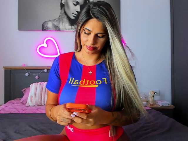 babybluesin live cam on BongaCams
