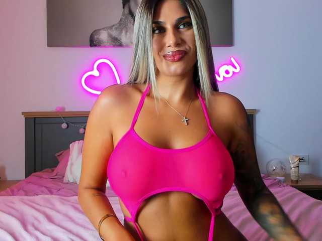 babybluesin live cam on BongaCams