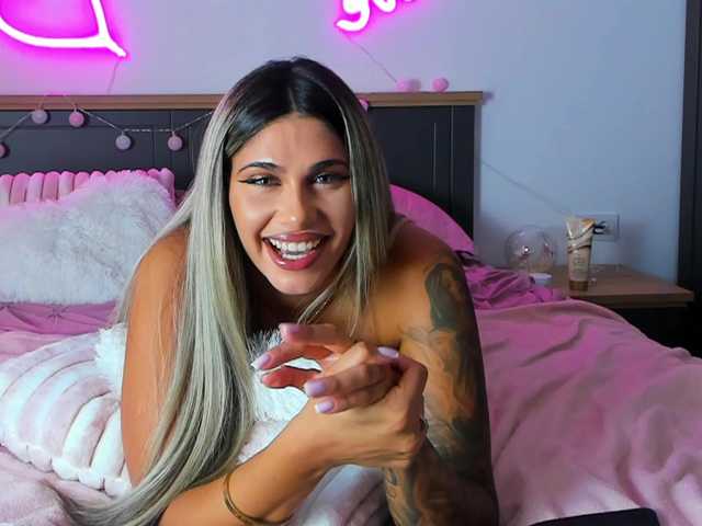 babybluesin live webcam show