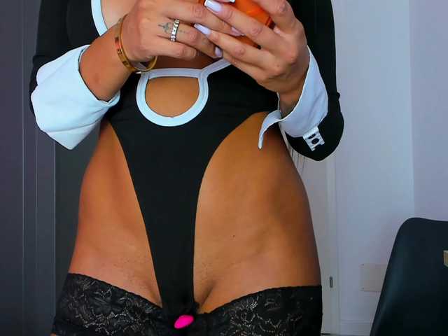 babybluesin live webcam show