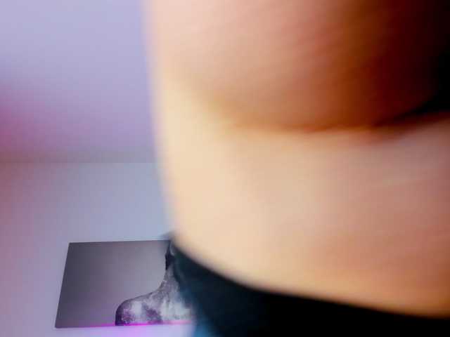 babybluesin live cam on BongaCams