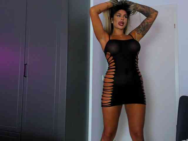 Model: babybluesin