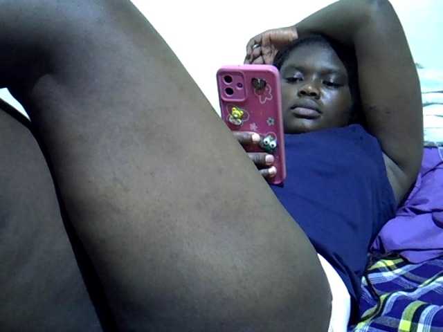 Mellanin live cam on BongaCams