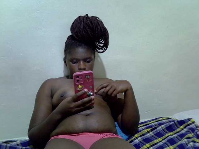 Mellanin live cam on BongaCams