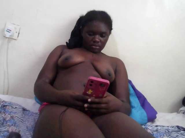 Mellanin live cam on BongaCams