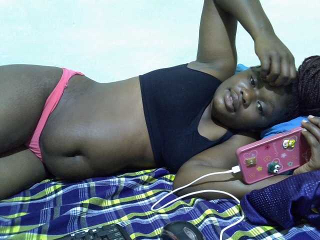Mellanin live cam on BongaCams