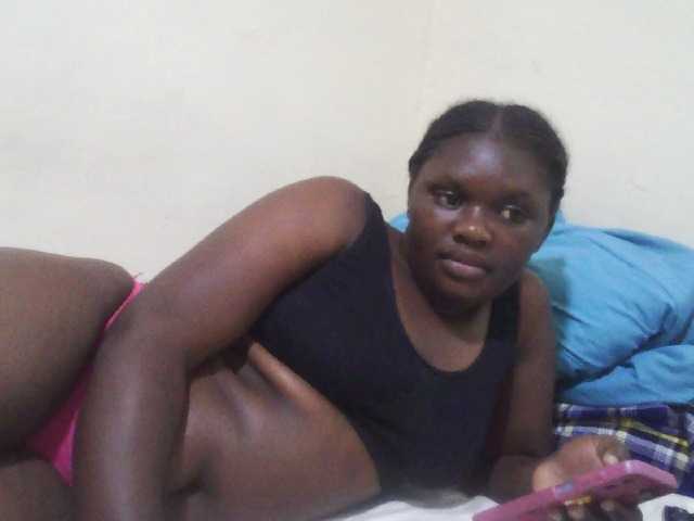 Mellanin live cam on BongaCams