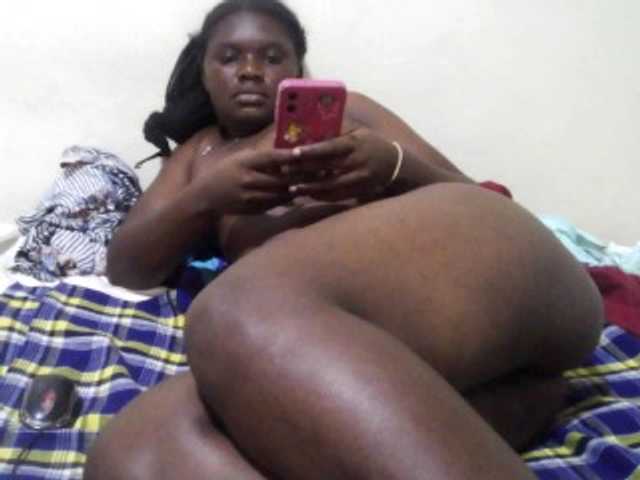 Mellanin live cam on BongaCams