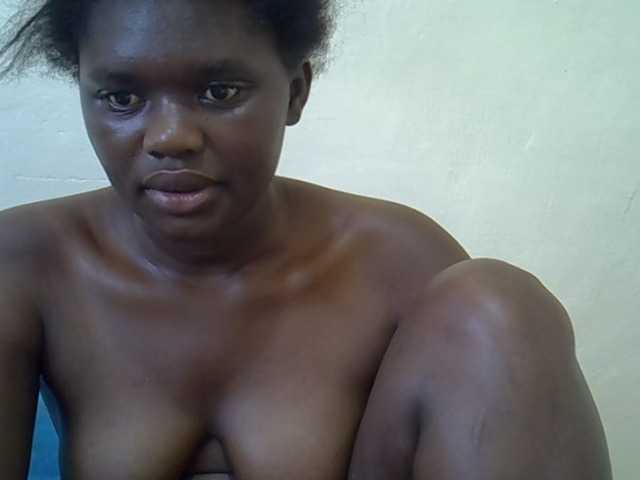 Mellanin live cam on BongaCams
