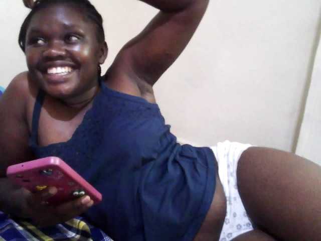 Mellanin live cam on BongaCams