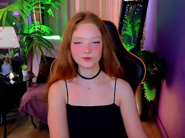 Your-lilith, live now on BongaCams
